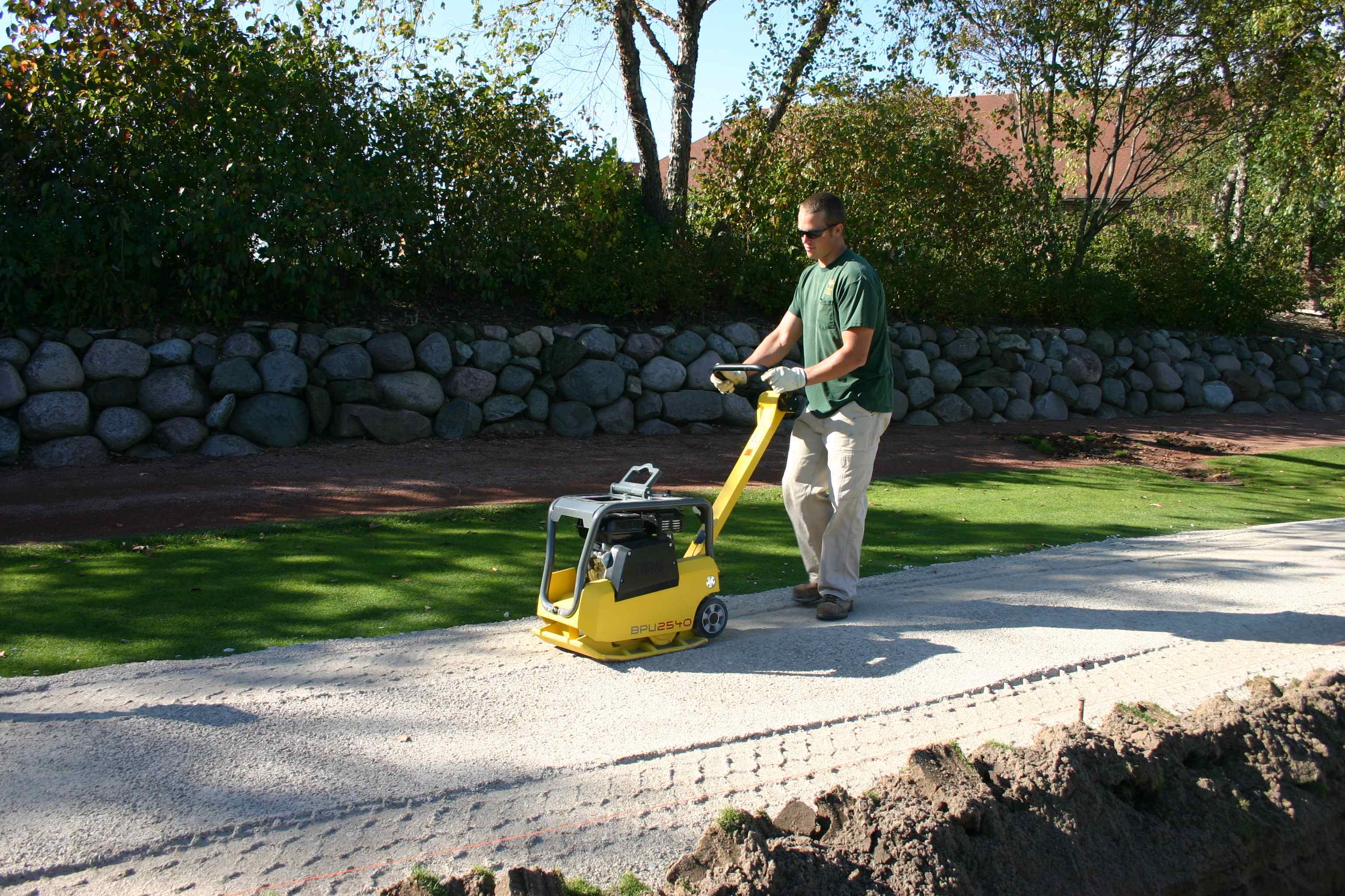 Wacker Neuson Reversible Vibratory Plate BPU 2540A - Image 3