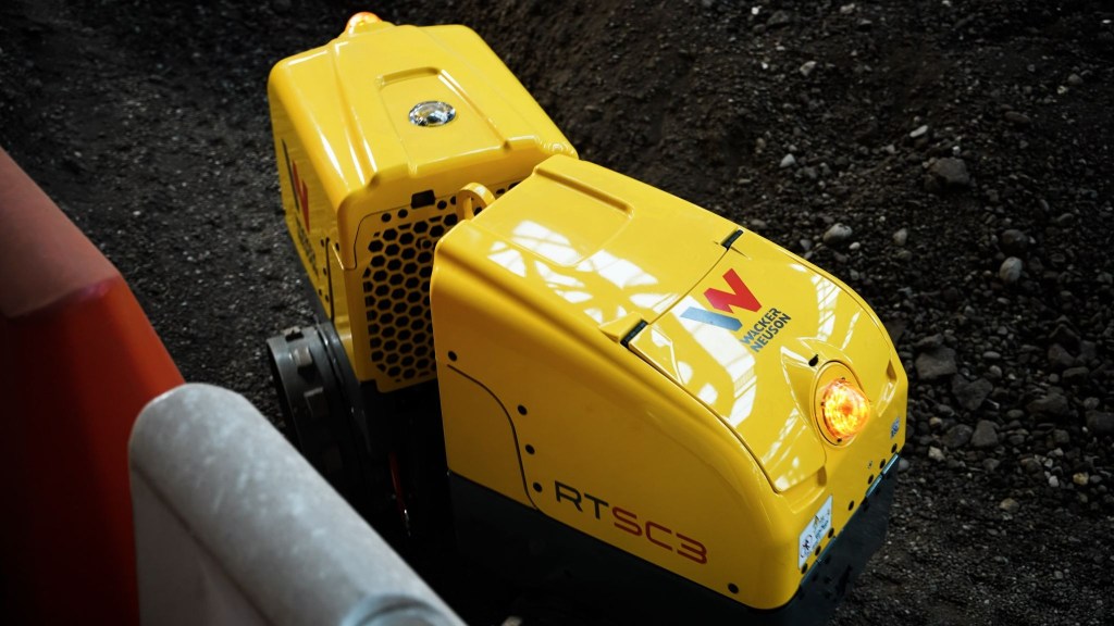 wacker neuson rtlx sc3 turning using hydraulic mechanism